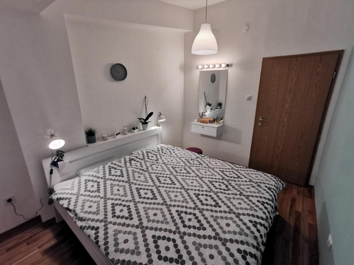 Centar Luxe Apartment Skopje Bagian luar foto