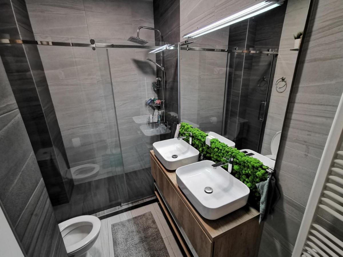Centar Luxe Apartment Skopje Bagian luar foto
